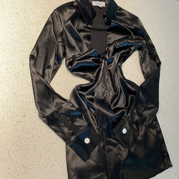 Heiress Beverly Hills Satin mini dress - Picture 3 of 3